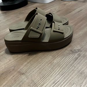 Croc Platform Slides